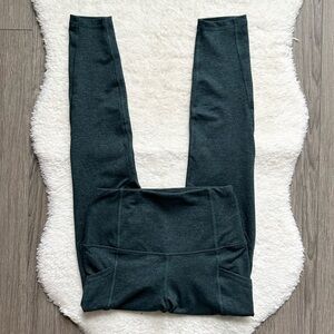 Quince Dark Green High-Waisted Athletic Leggings